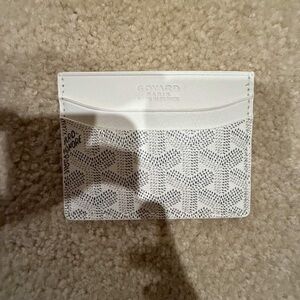 Goyard White and Gray Chevron Card Sleeve
